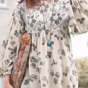 Sunday in Brooklyn Floral Blouse - Cream and Gray